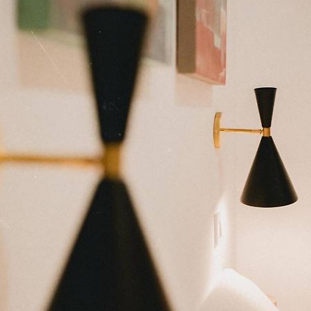 Charming Design Apartment Reina Sofia Madrid Bagian luar foto
