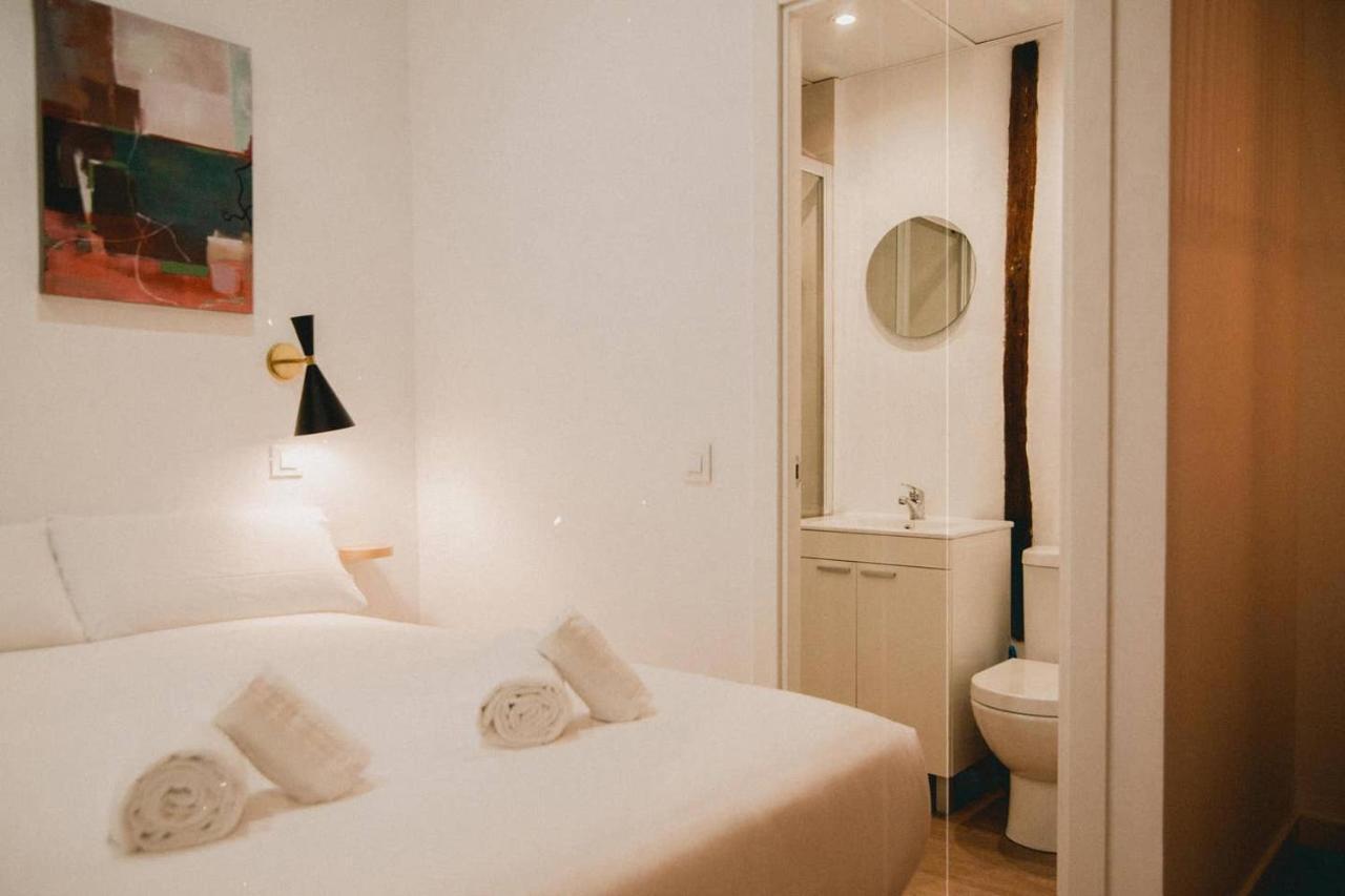 Charming Design Apartment Reina Sofia Madrid Bagian luar foto